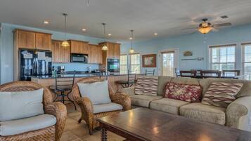 House, Multiple Beds (Cape Paradise) | Living room | Flat-screen TV