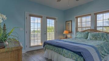 House, Multiple Beds (Cape Paradise) | 4 bedrooms, iron/ironing board, free WiFi, bed sheets