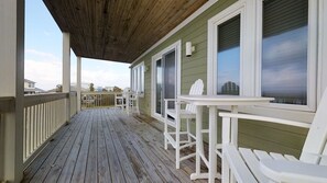 House, Multiple Beds (Serenity Now) | Balcony