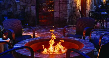 The Collector Inn - Adults Only