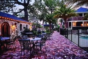 Poolside bar - The Collector Inn - Adults Only (St. Augustine)