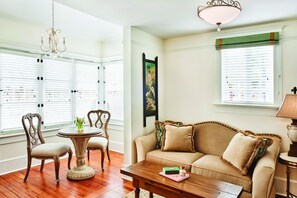 50-inch flat-screen TV with digital channels, TV, iPod dock - The Collector Inn - Adults Only (St. Augustine)