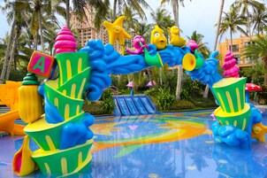 2 outdoor pools, pool umbrellas, sun loungers