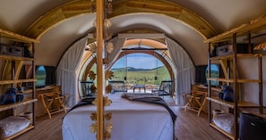 1 bedroom, free minibar, in-room safe, free WiFi