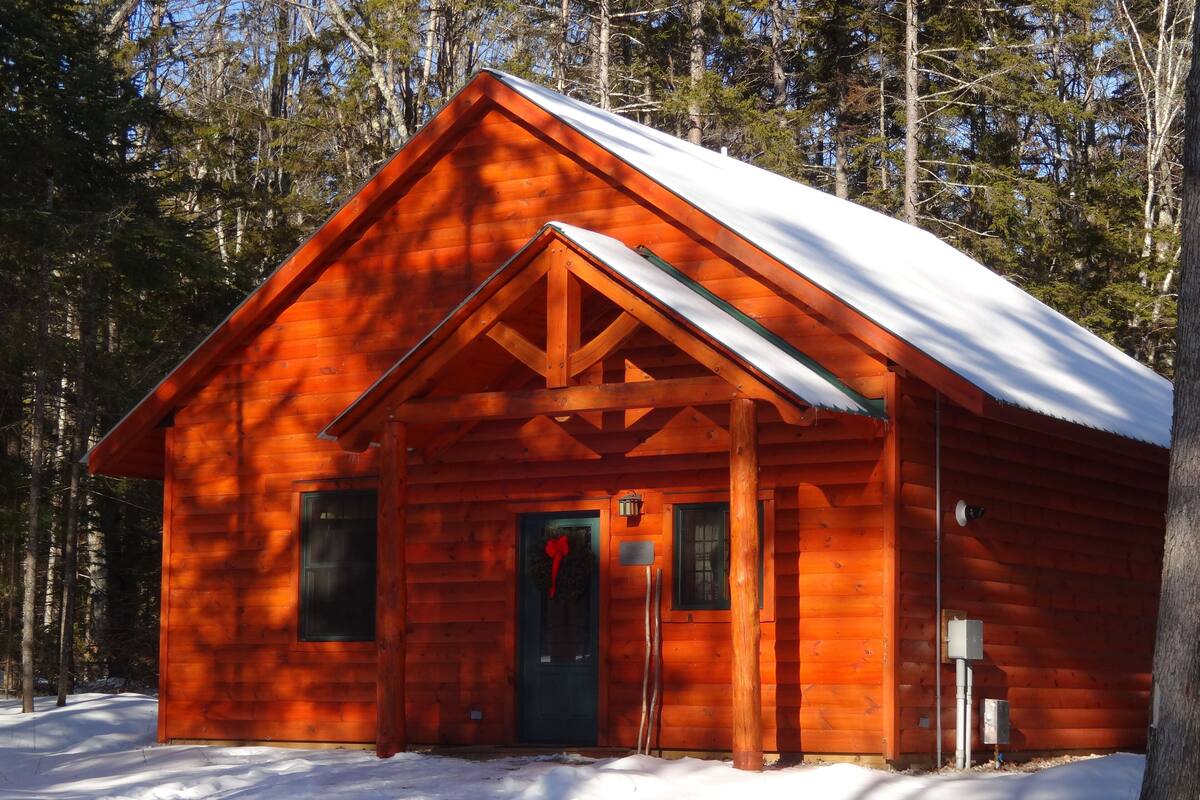 Cabin 4 (Pet Friendly) - Serene Outlook | 舒適加層、熨斗/熨衣板、隨行嬰兒床、免費無線上網