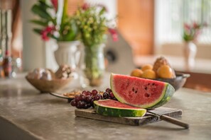 Daily continental breakfast (USD 10.00 per person)