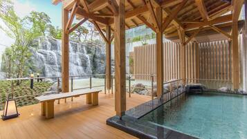 Baño termal público