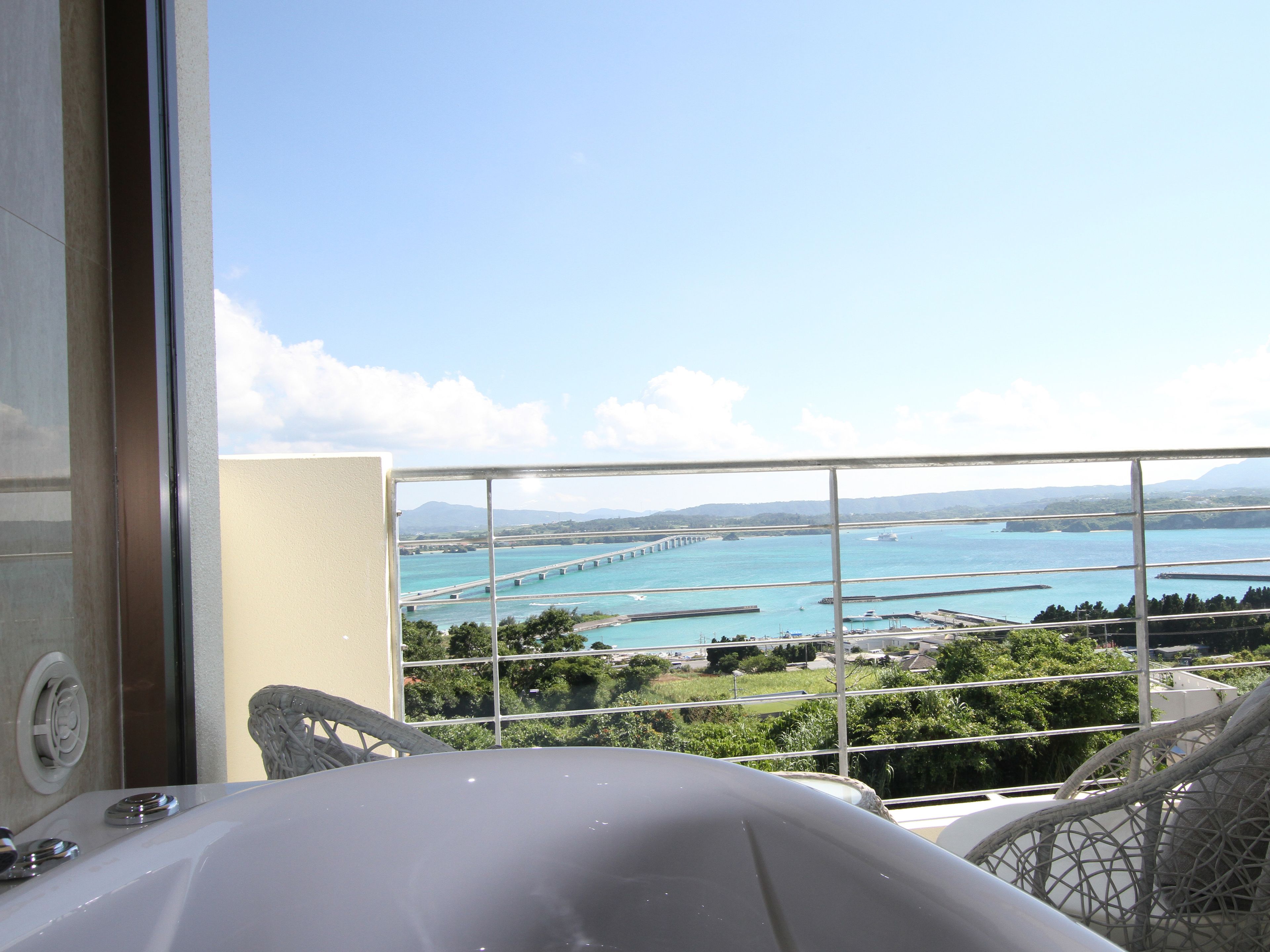 deluxe suite, star jasmine (2f) | balcony