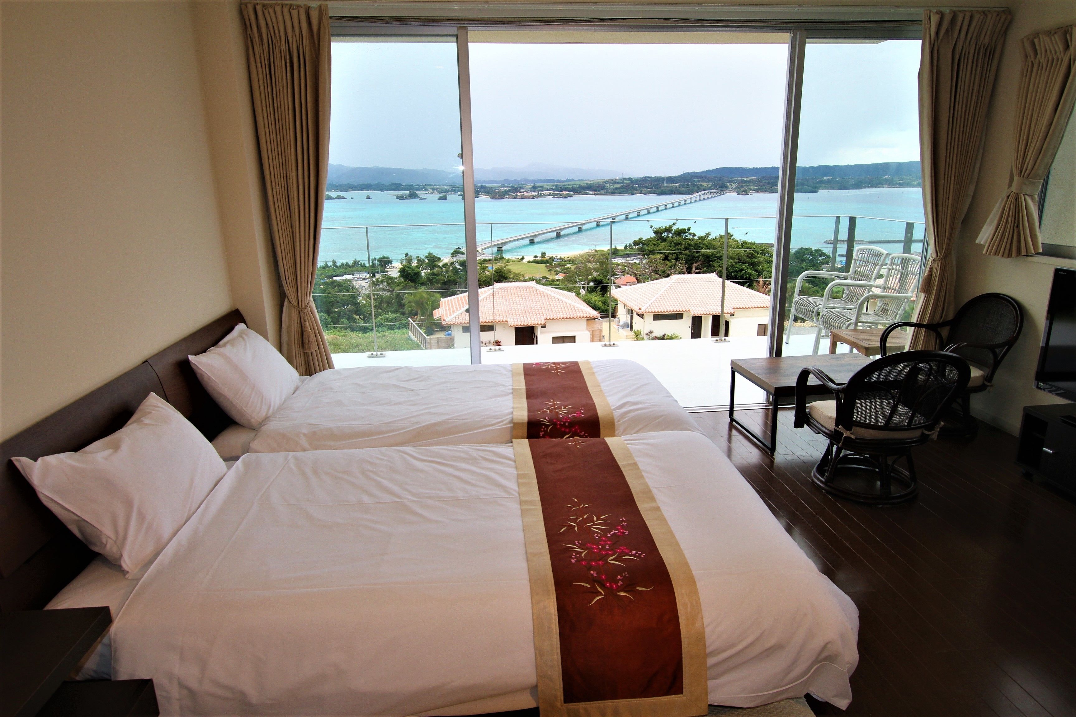 deluxe twin room, plumeria (2f) | living room | flat-screen tv