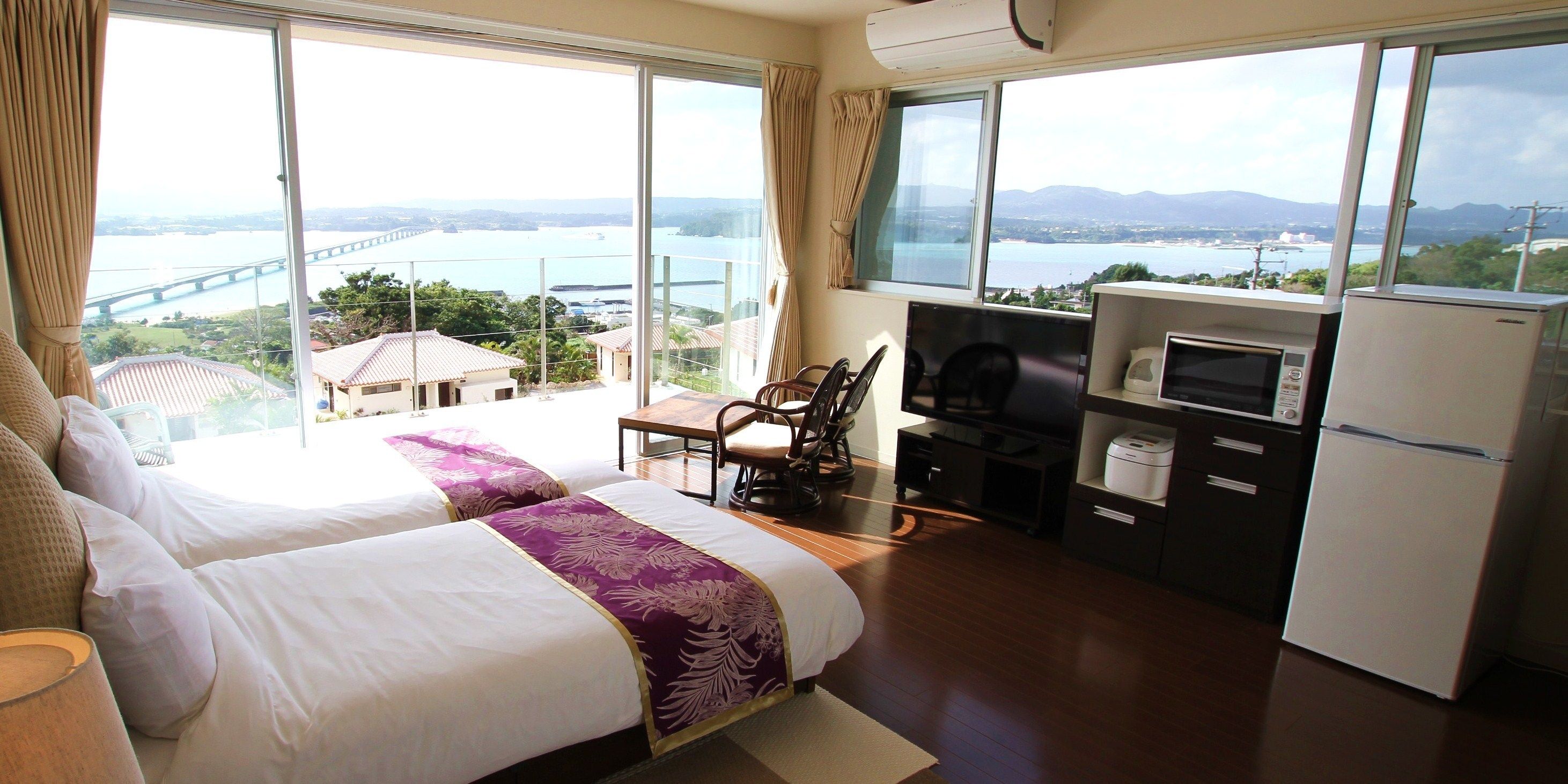 deluxe twin room, plumeria (2f) | desk, soundproofing, free wifi, bed sheets