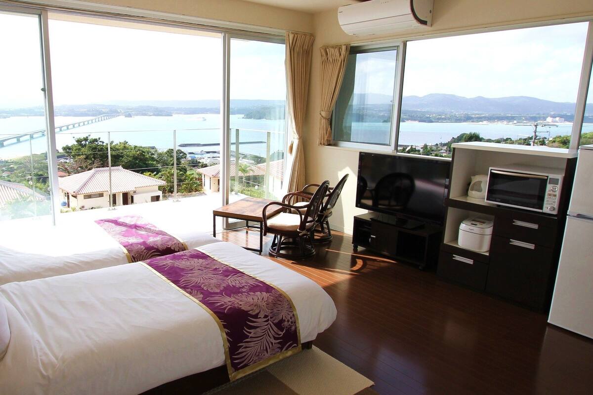 deluxe twin room, plumeria (2f) | desk, soundproofing, free wifi, bed sheets
