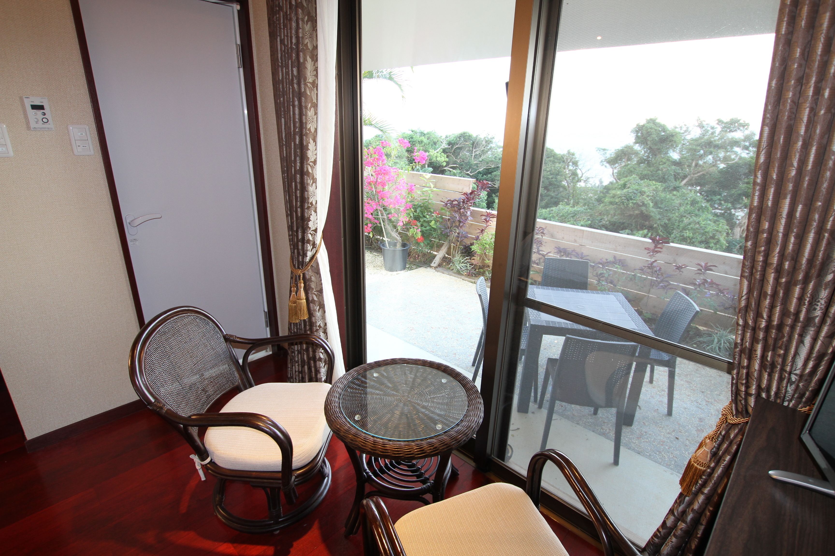 standard twin, bougainvillea | in-room dining