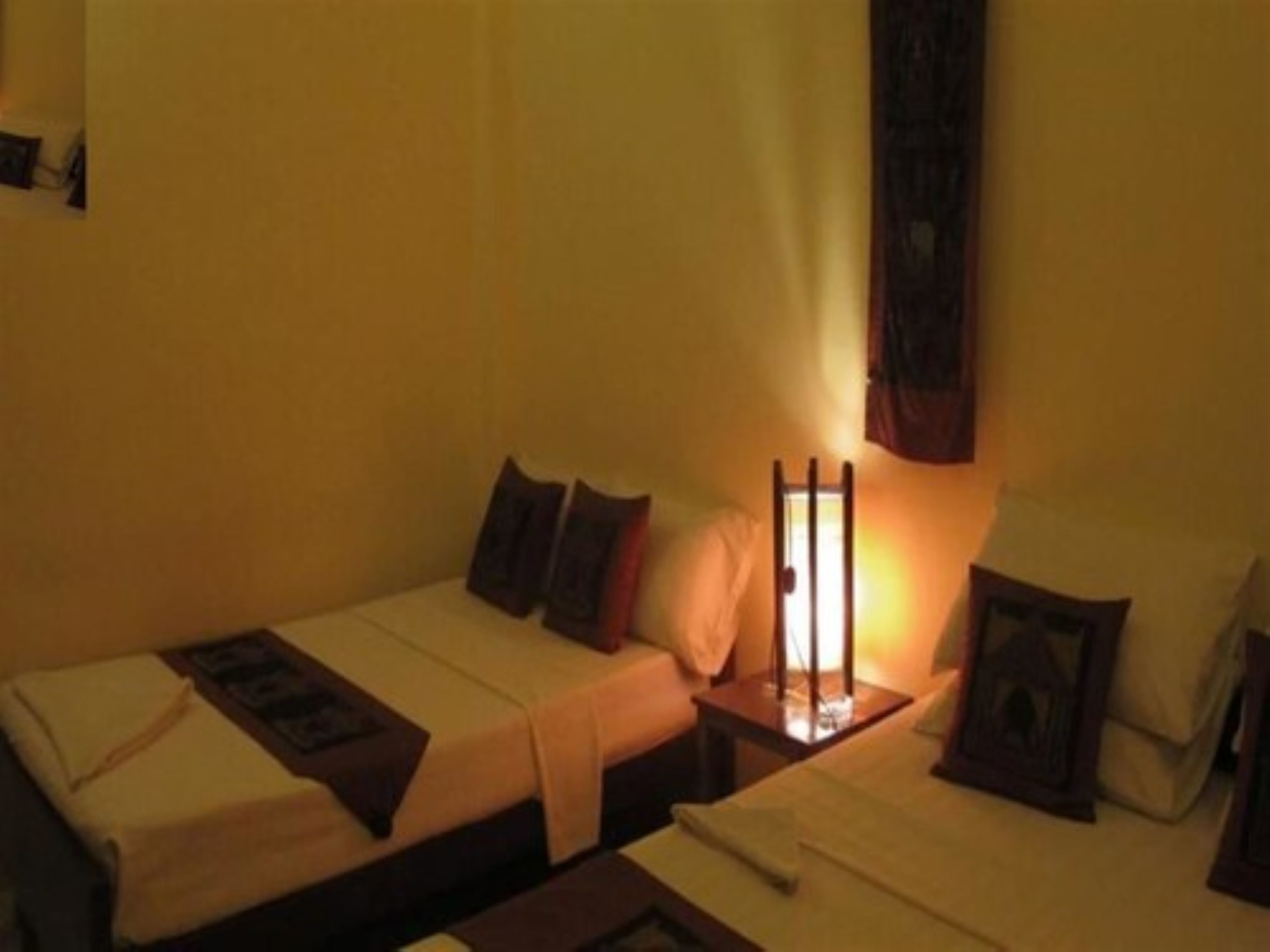 desk, blackout curtains, free wifi