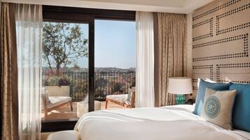 Orient Royal City View Suite | Minibar, in-room safe, blackout drapes, free WiFi