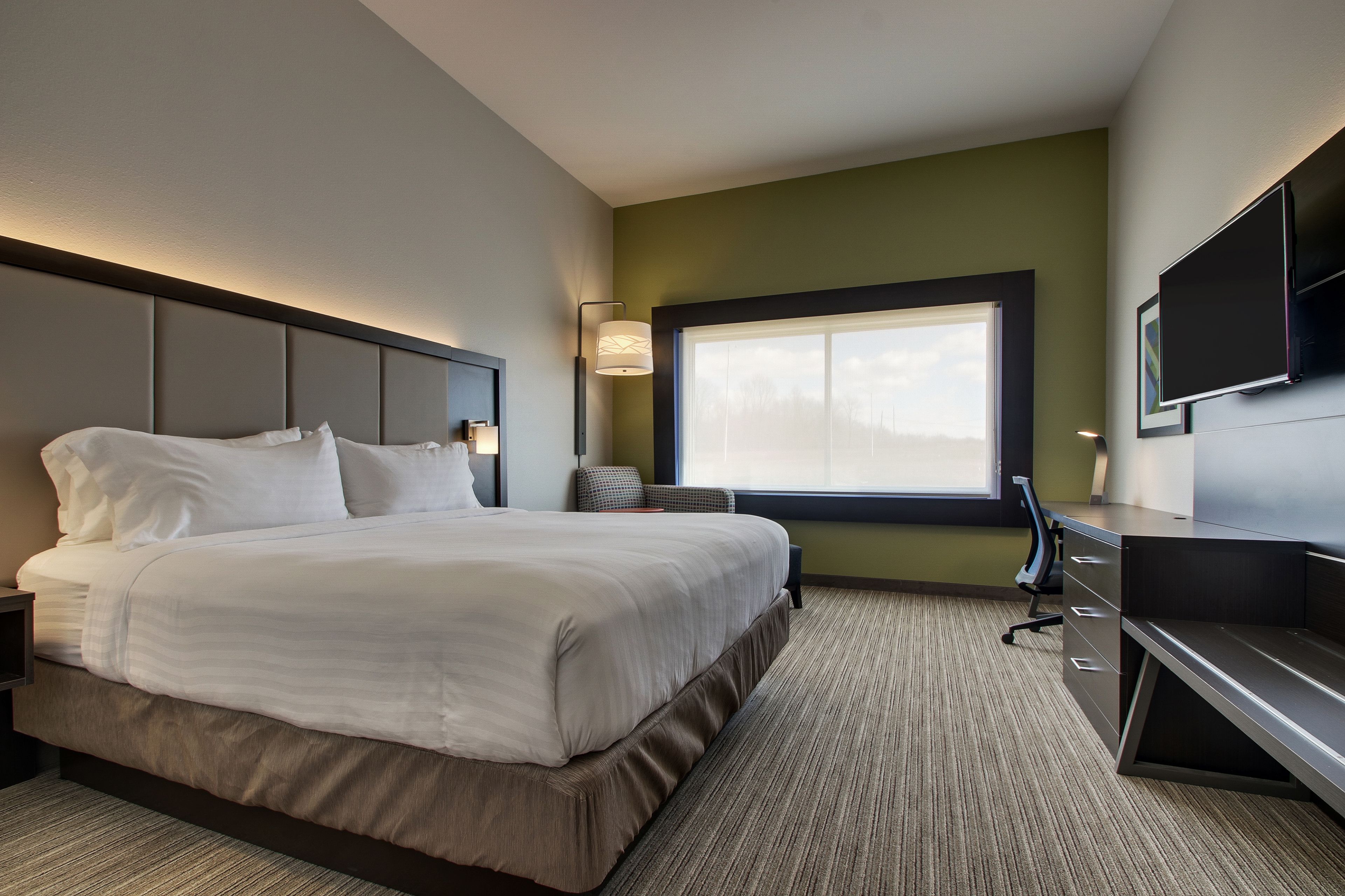 1 bedroom, in-room safe, desk, laptop workspace