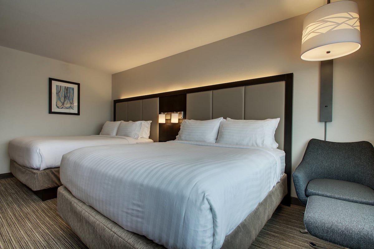 In-room safe, desk, laptop workspace, blackout curtains