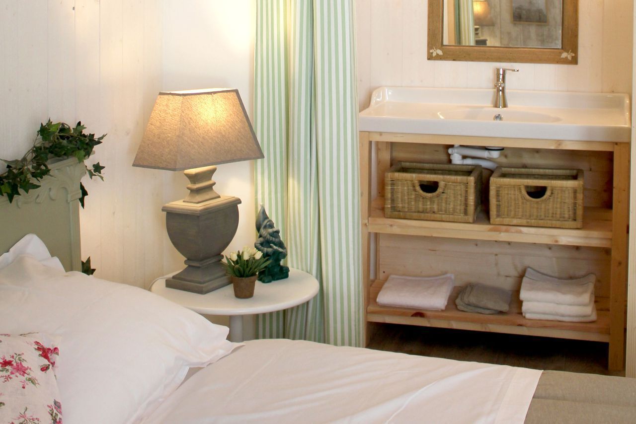 Triple Room, Private Bathroom | Bathroom