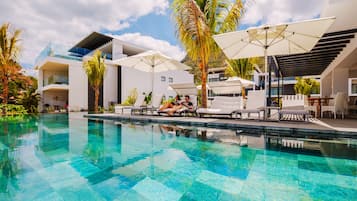 Indoor pool, outdoor pool