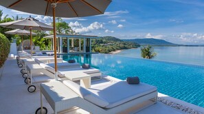 Outdoor pool, pool loungers - Villa Ocean's 11 (Pa Klok)