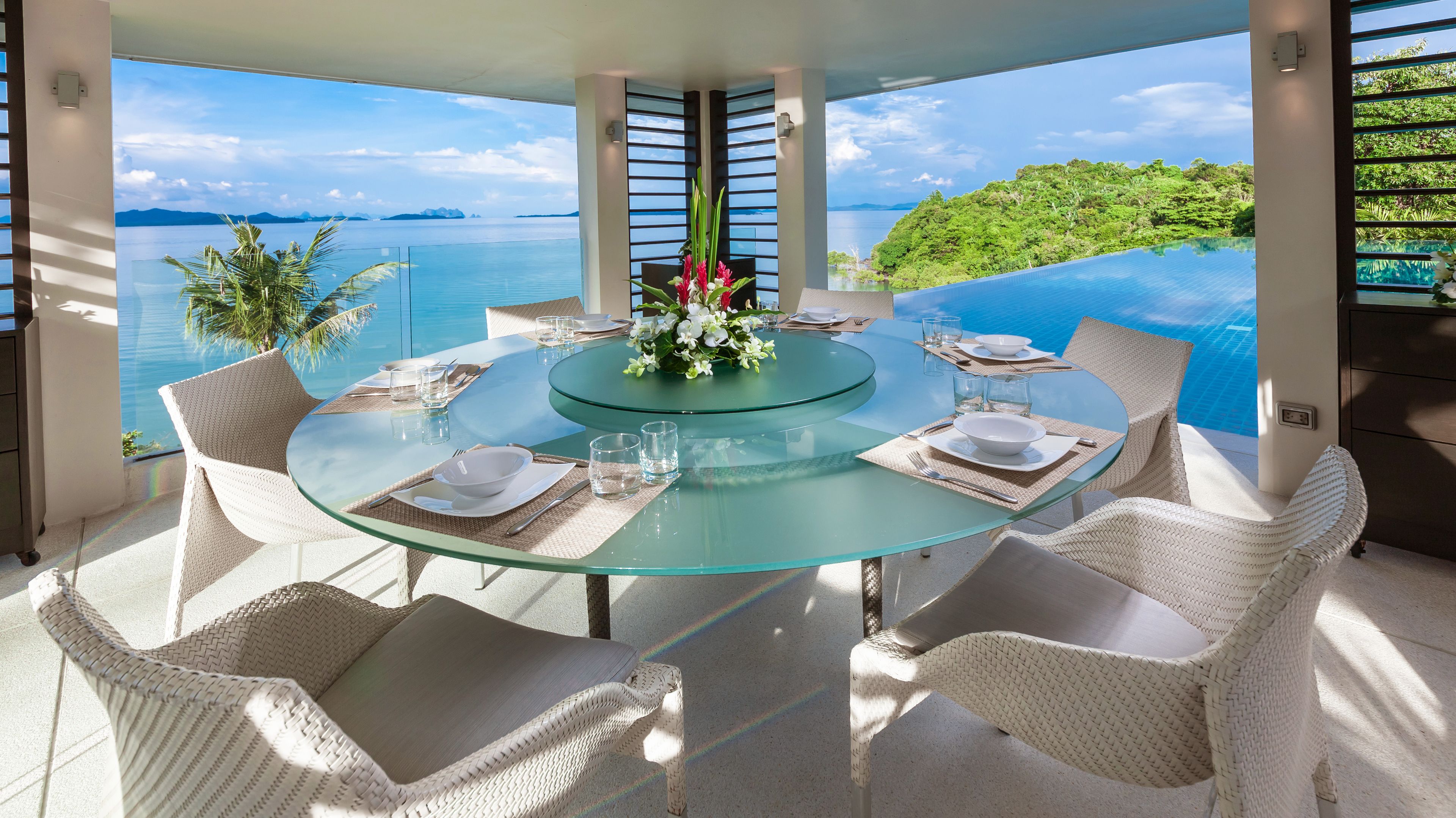 Breakfast area
