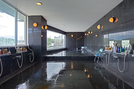 Baño termal público