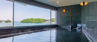 Wan Wan Paradise Toba