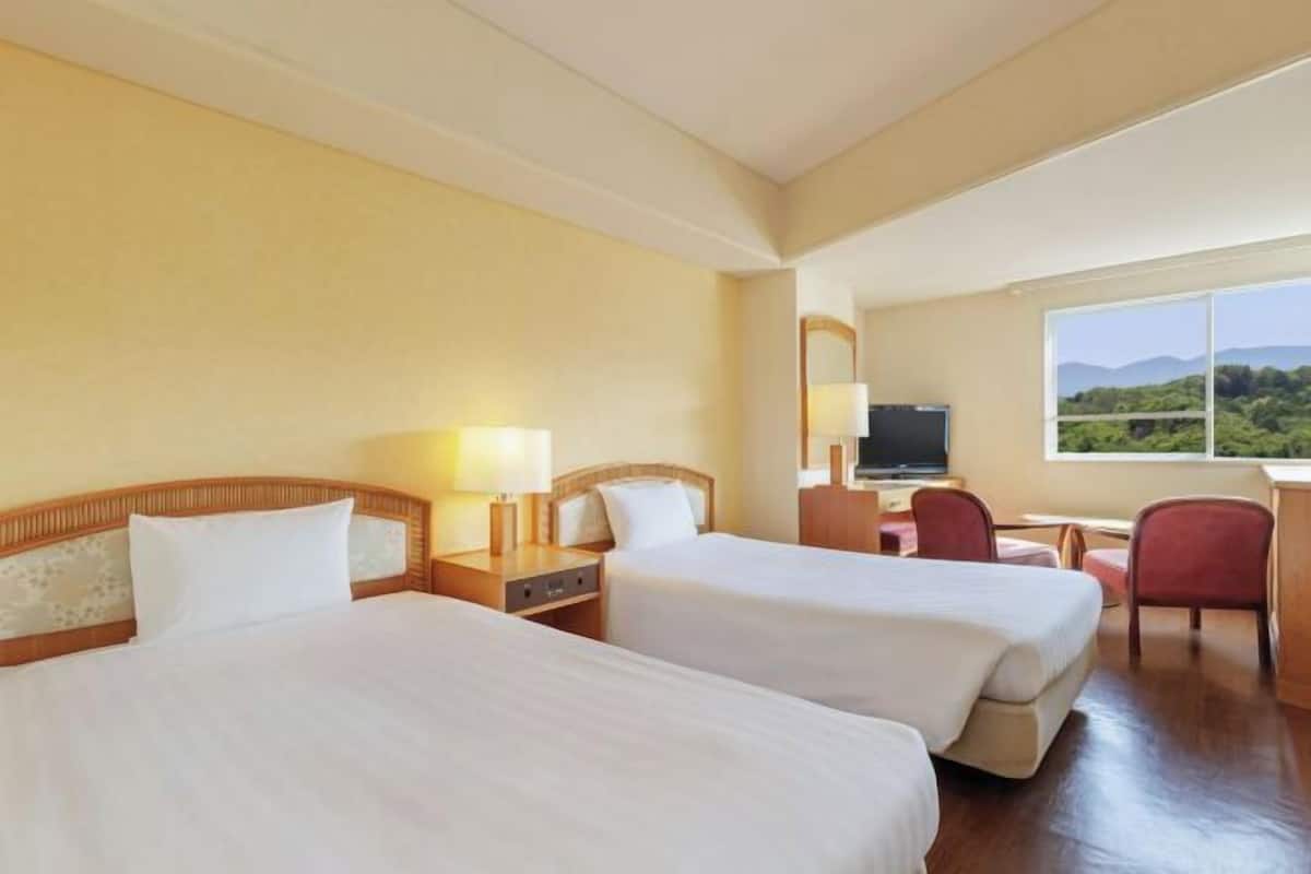 1 dormitorio y ropa de cama