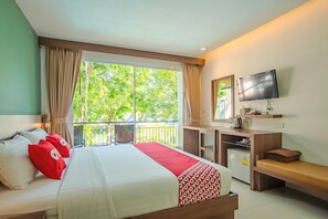In-room safe, desk, rollaway beds, free WiFi - Parida Resort (Choeng Thale)