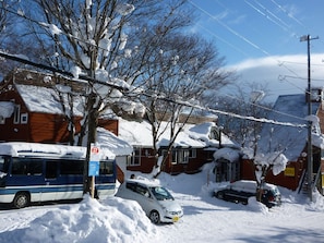 View from property - Moorea Lodge (Kutchan)