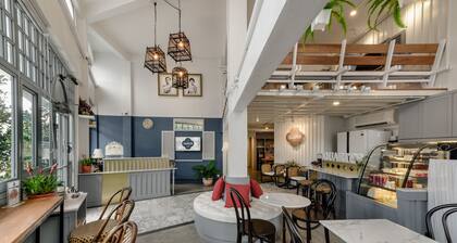 The Quarter Bangkok Poshtel & Coworking - Hostel