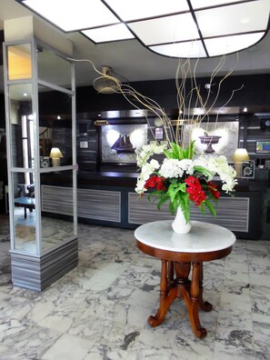 Reception - OYO 2487 Sampurna Jaya Hotel (Tanjung Pinang)