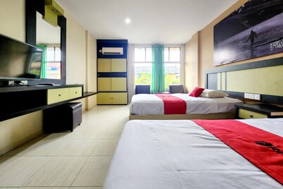 OYO 2487 Sampurna Jaya Hotel