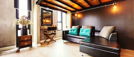 1 bedroom, minibar, individually decorated, individually furnished