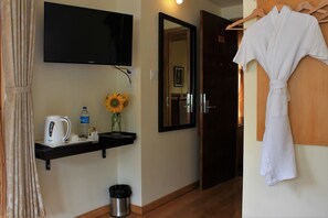 Zimmersafe, schallisolierte Zimmer, Zustellbetten, kostenloses WLAN