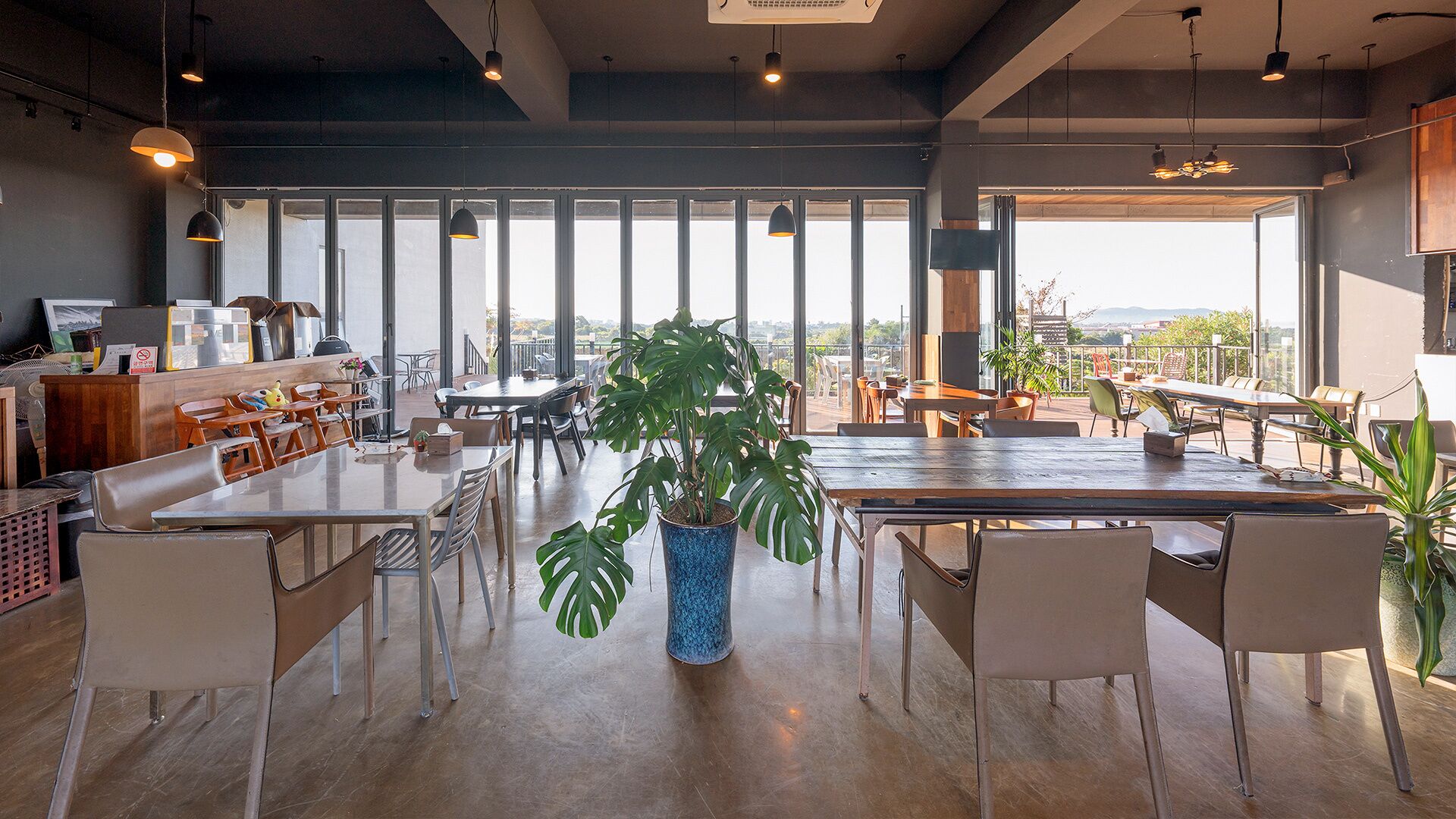 lunch and dinner served, korean cuisine