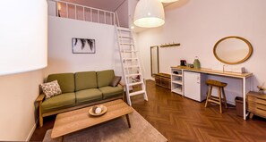 Suite (On request Discount on Bubble Spa 30%) | Living area