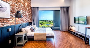 Cortinas blackout, sistema de insonorización y wifi gratis 