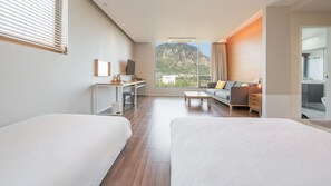 Super Deluxe Room (On request Discount on Bubble Spa 30%) | Mountain view