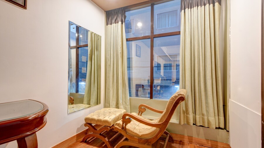 Airport Hotel Grand Delhi