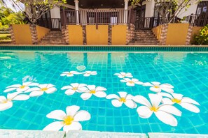 4 Bedrooms Villa with Private Pool | Terrasse/Patio