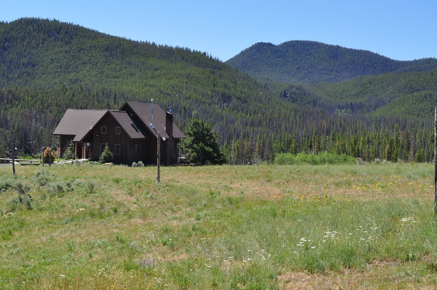 Homestake Ranch Homestake lodge wedding | Beachweddingtips.com