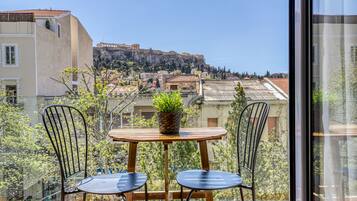 Departamento de lujo, 3 habitaciones, balcón, vista a la ciudad | Vista del balcón