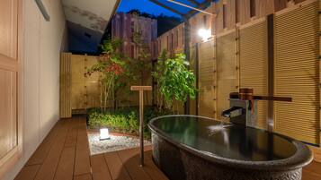 Camera Tradizionale (JPN Style, Open-air bath, Garden) | Bagno | Vasca e doccia separate, vasca con acqua sorgiva