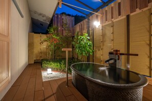 Japanese Style Room with Open-air bath and Garden (Second floor) | Bathroom | Separate tub and shower, spring water tub, free toiletries, hair dryer - Narashino no sato Gyokusui -6 years or older- (Higashiizu)