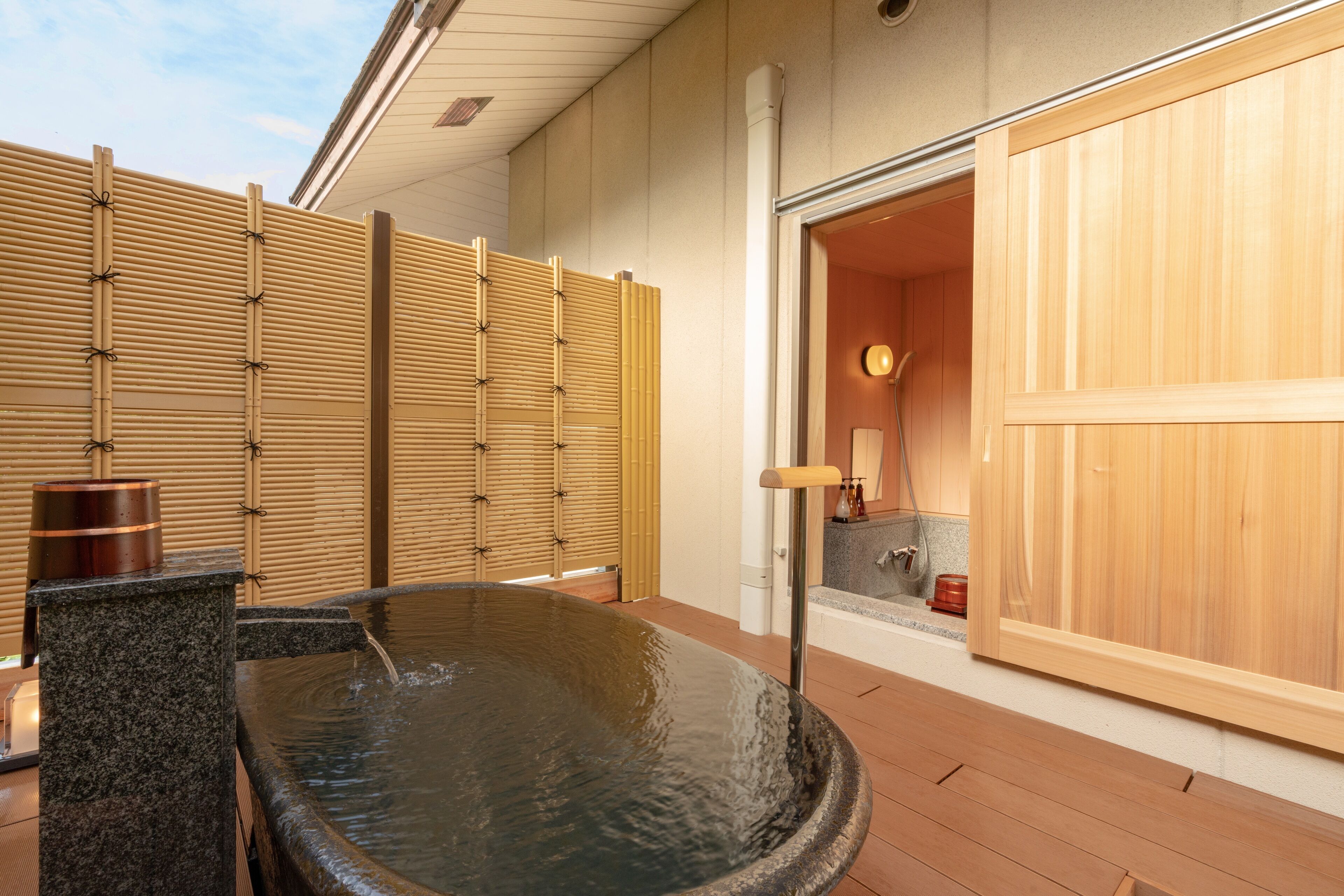 Habitación tradicional (JPN Style, Open-air bath, Garden) | Baño | Tina y regadera independientes y tina con aguas termales 