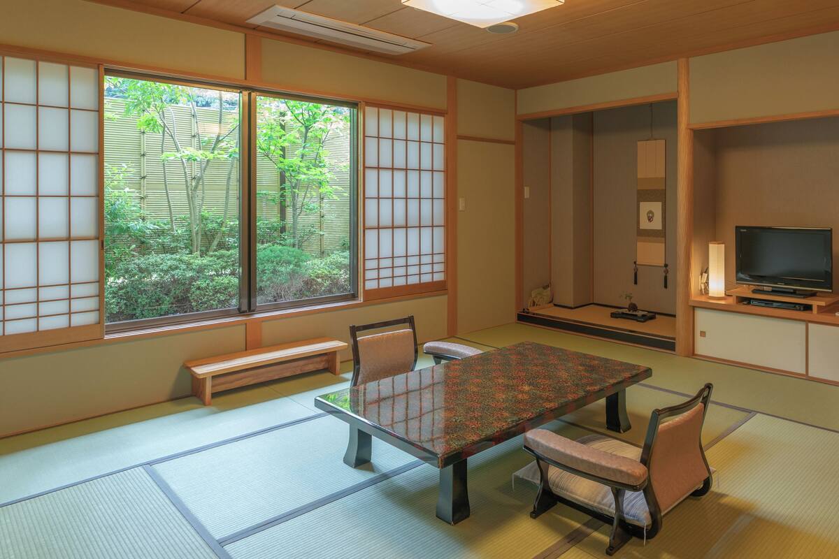 傳統客房 (JPN Style, Open-air bath, Garden) | 高級寢具、羽絨被、房內夾萬、書桌