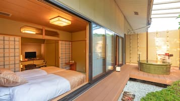 1 bedroom, premium bedding, down duvets, in-room safe