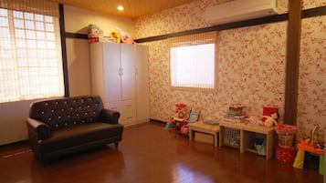 Down comforters, desk, rollaway beds, free WiFi