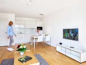 Full-sized fridge, stovetop, dishwasher, espresso maker - Aparthotel Parkallee (Budenheim)