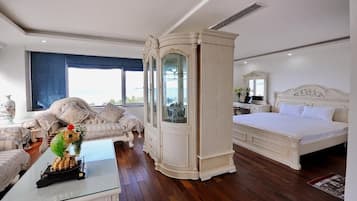 Minibar, in-room safe, desk, blackout drapes